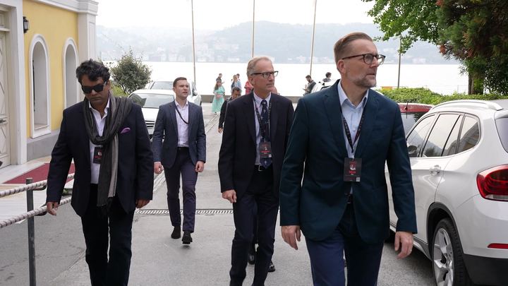 Chandila Fernando, Anders Nilsson and Richard Lowe arrive at Galatasaray Üniversitesi