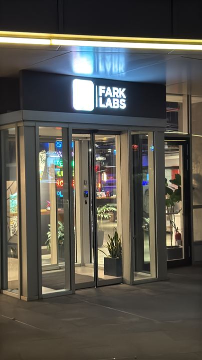 Fark Labs, Maslak, on the evening of 7 October